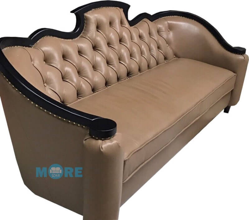 Mẫu Sofa tân cổ điển đẹp được làm bằng nguyên liệu tự nhiên nhập khẩu, rút múi và bắn đinh đồng xung quanh trang trí tạo điểm nhấn Sofa tân cổ điển cao cấp