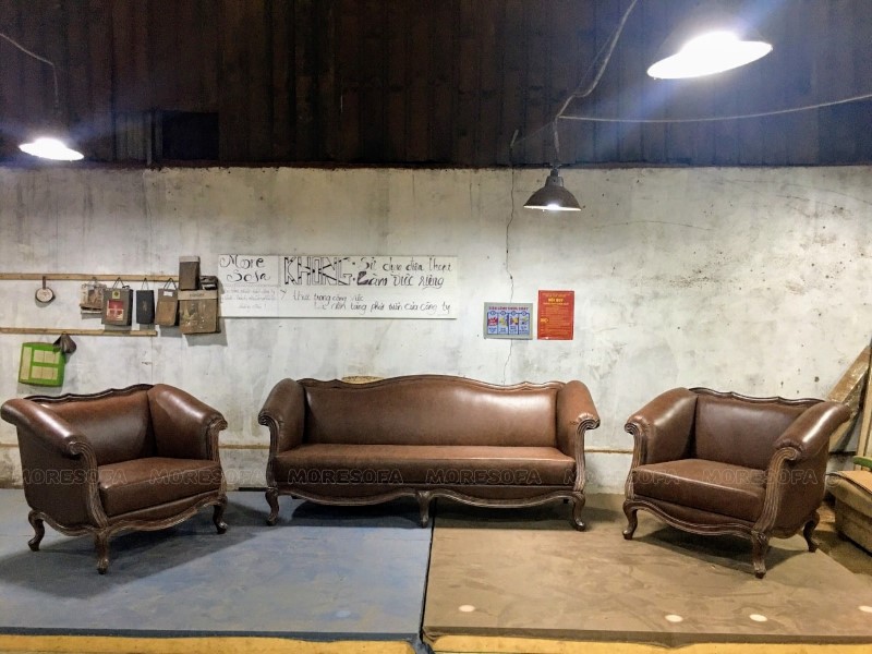 Hoàn thiện mẫu sofa tân cổ điển gỗ tự nhiên Óc chó, bọc da bò thật sang trọng, quyền lực cho khách ở chung cư Imperia Hải Phòng Sofa tân cổ điển cao cấp